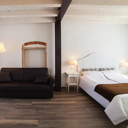 Corte Mantovani 4* קולה