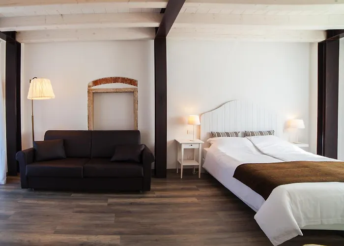 Corte Mantovani 4* Colà